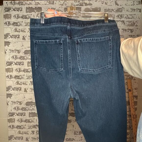 Spanx | women denim legging jeans - Picture 4 of 9